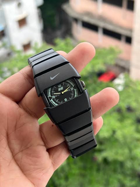 Premium Analog Sport Watch – Black Edition | AthleZone